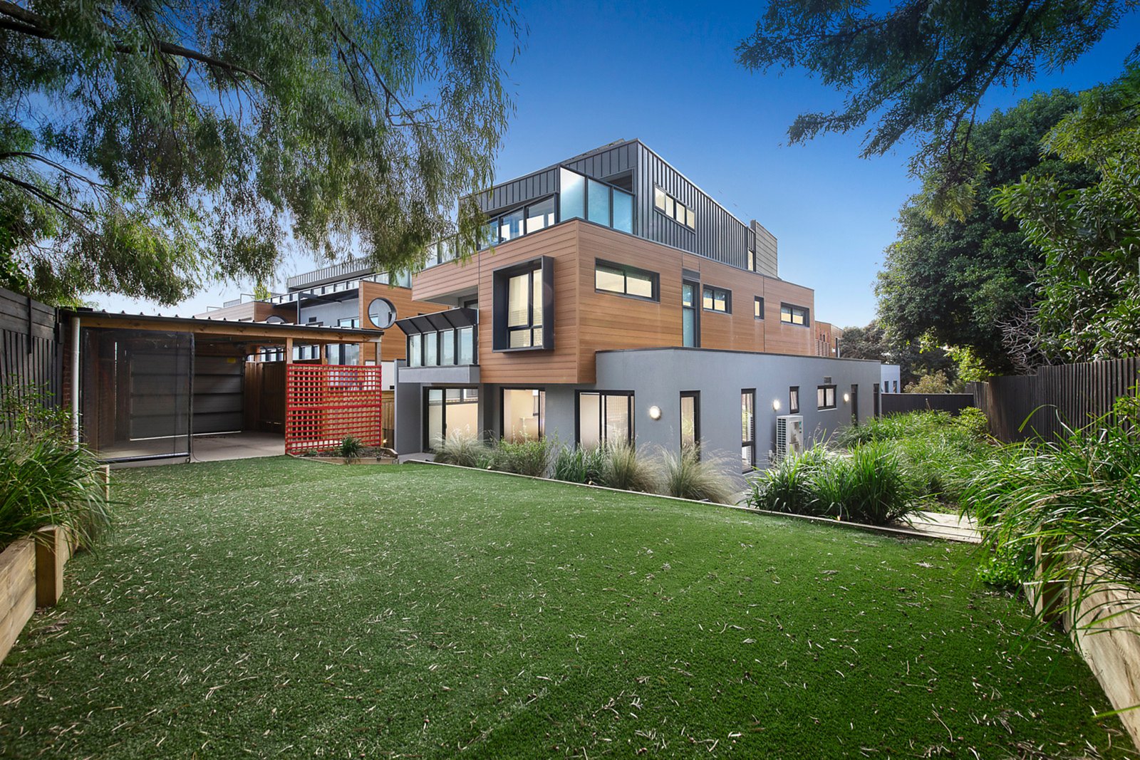8/495 Balcombe Road