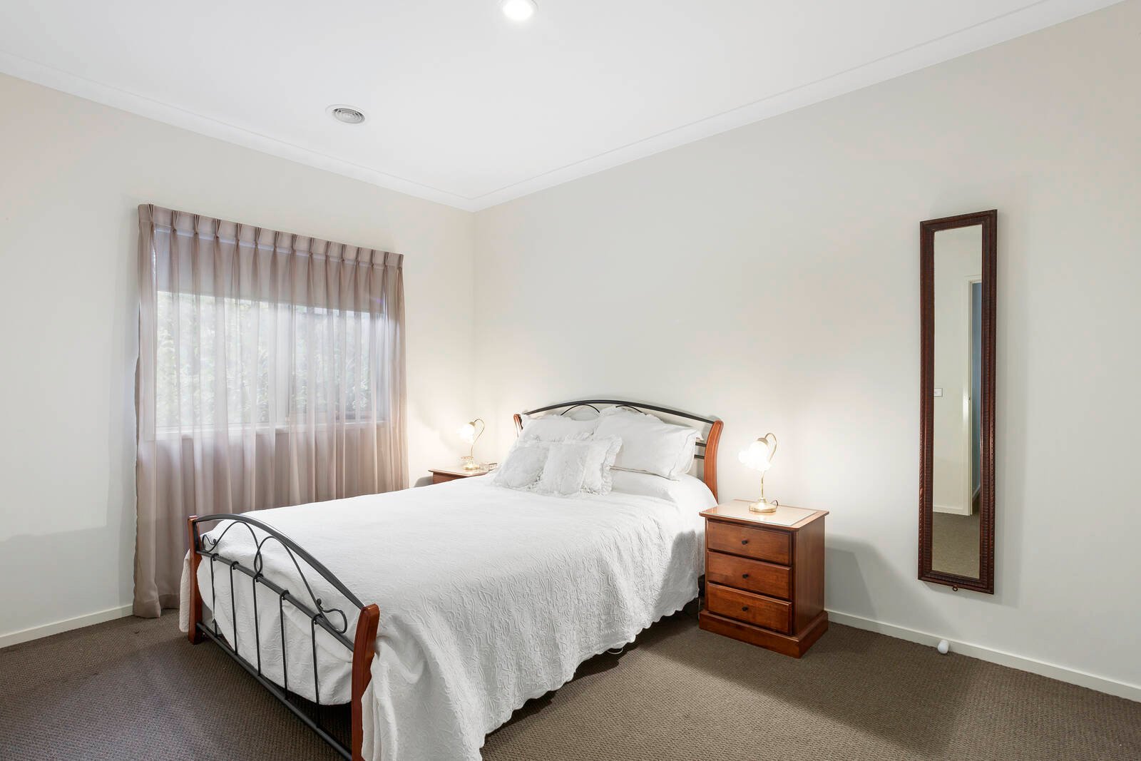 Property Gallery Thumbnail 8