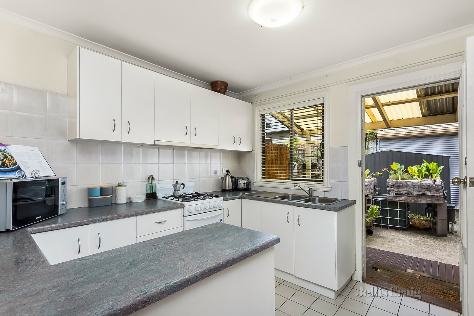 85 Barnett Street, Kensington image 3