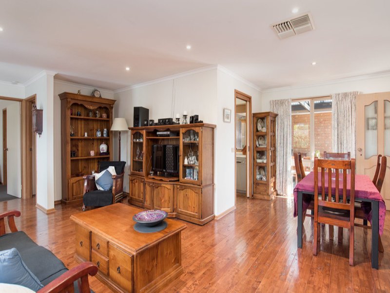 85 Blackburn Road, Mooroolbark image 3