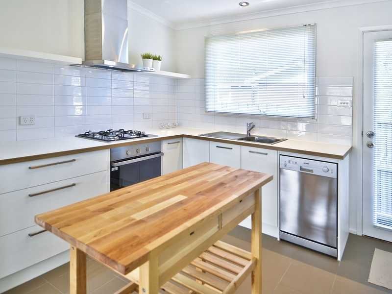 85 Buckingham Road, Newtown image 3