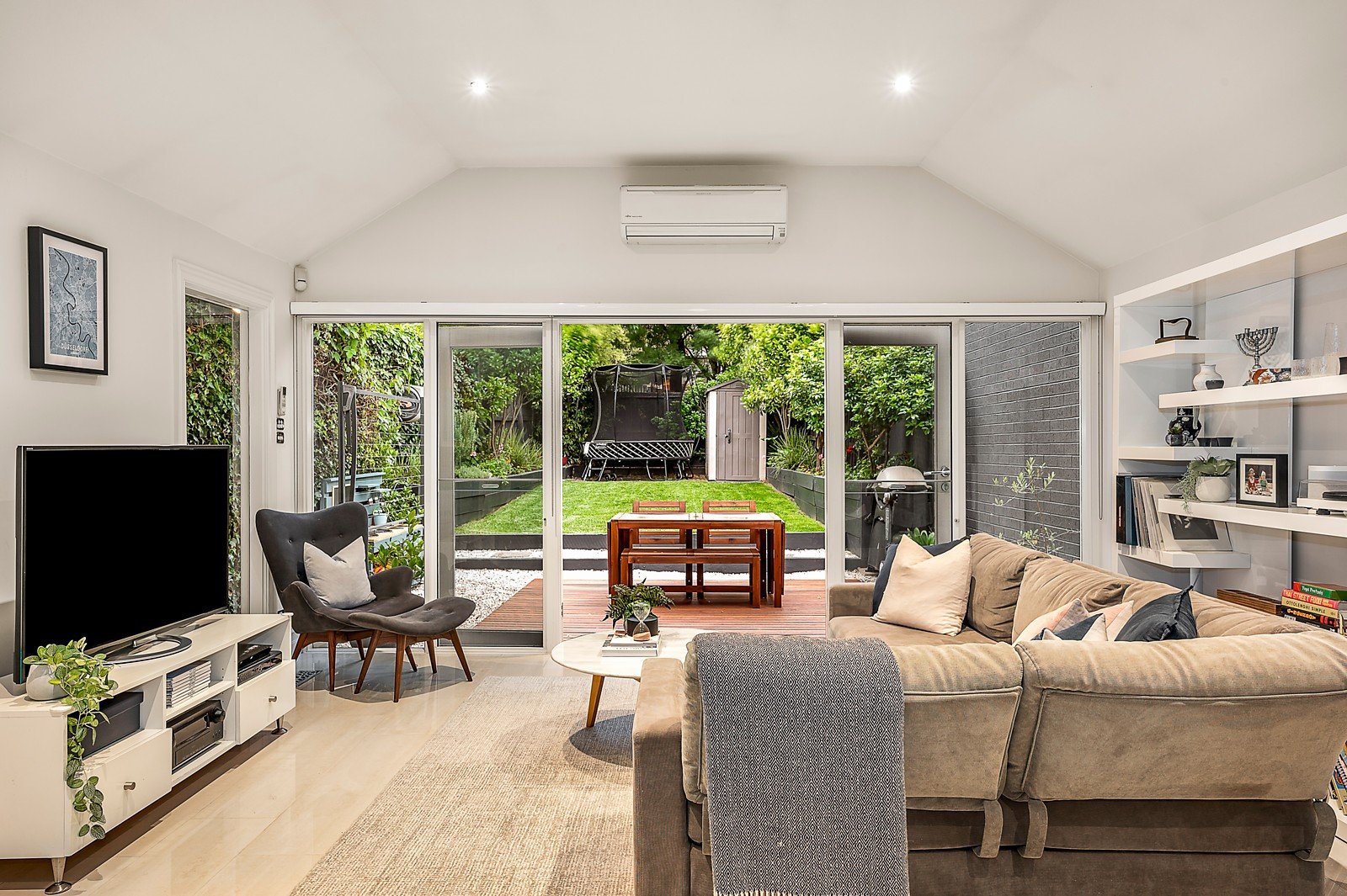 85 Cobden Street, Kew image 2