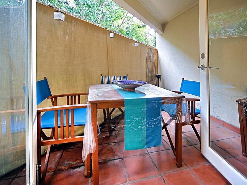 8/5 Dickens Street, Elwood image 3