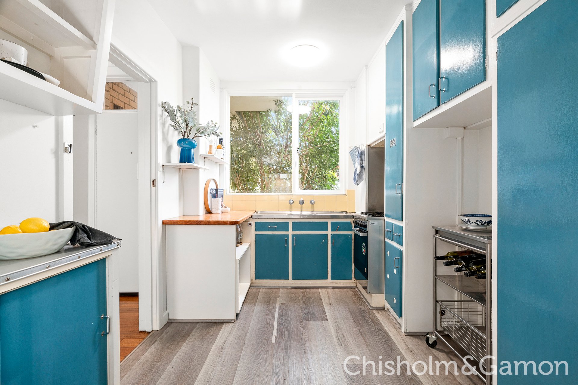 8/5 Herbert Street, St Kilda image 3
