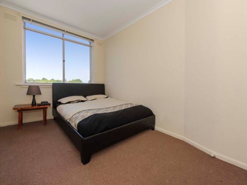 8/5 James Street, Box Hill image 4