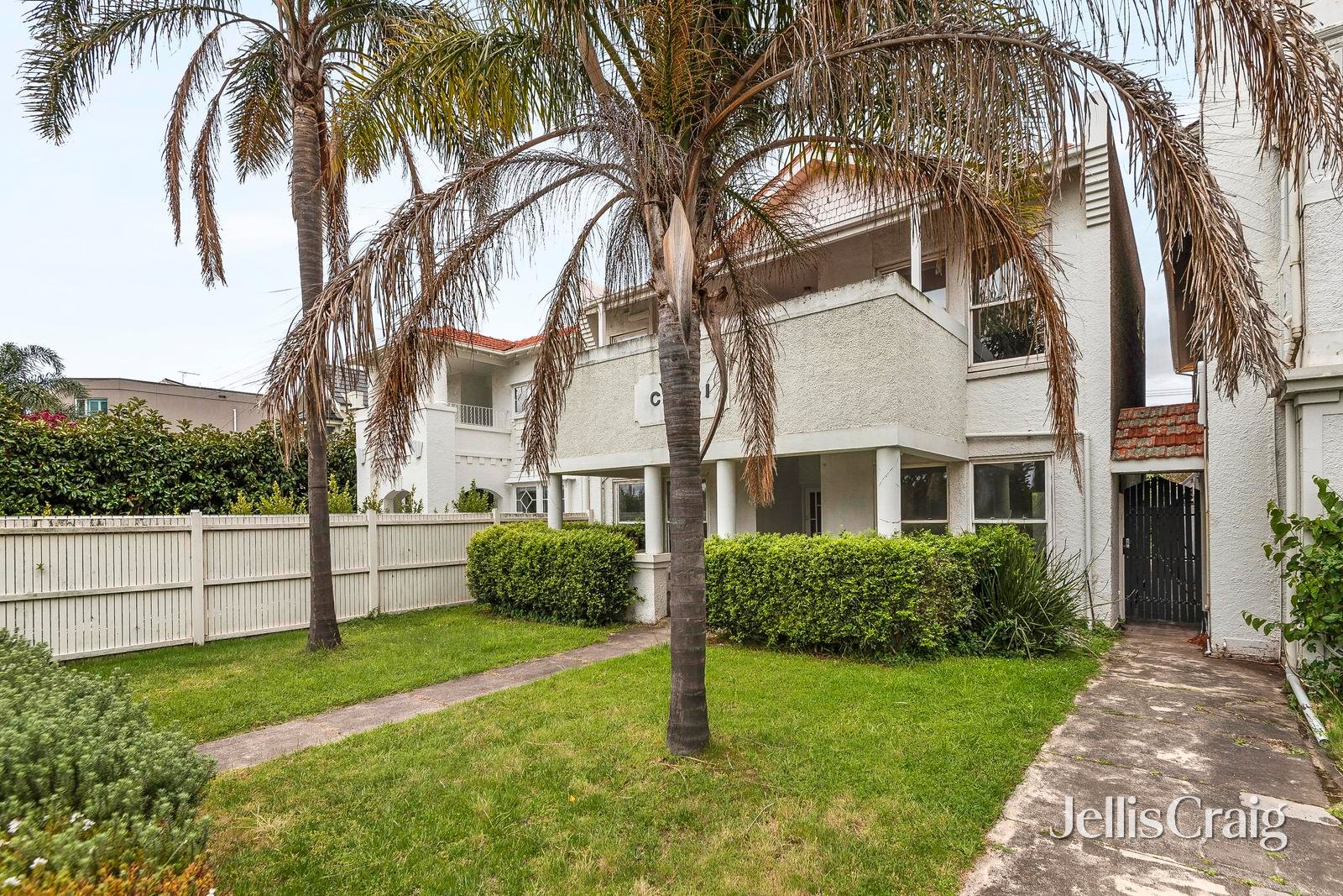 85 Marine Parade, Elwood image 2