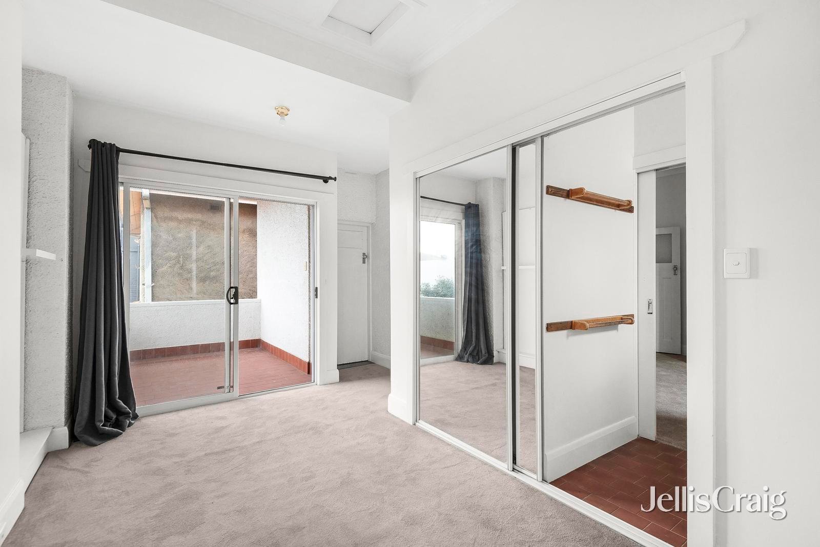 85 Marine Parade, Elwood image 10