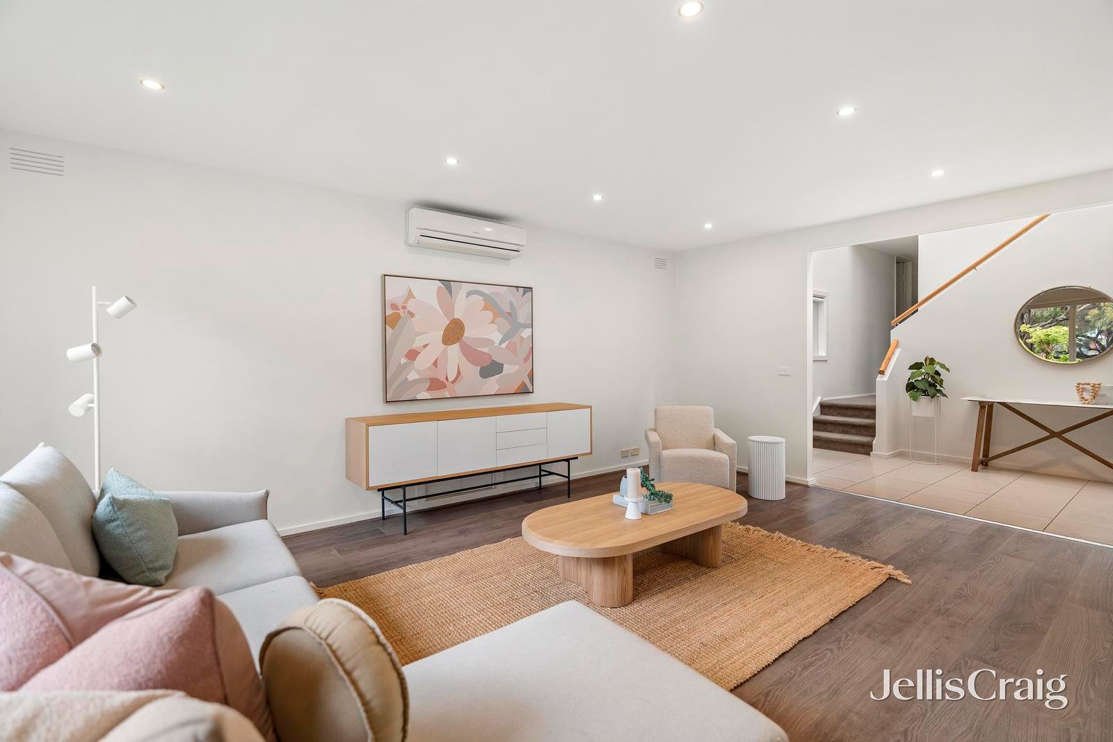85 Vicki Street, Forest Hill image 2