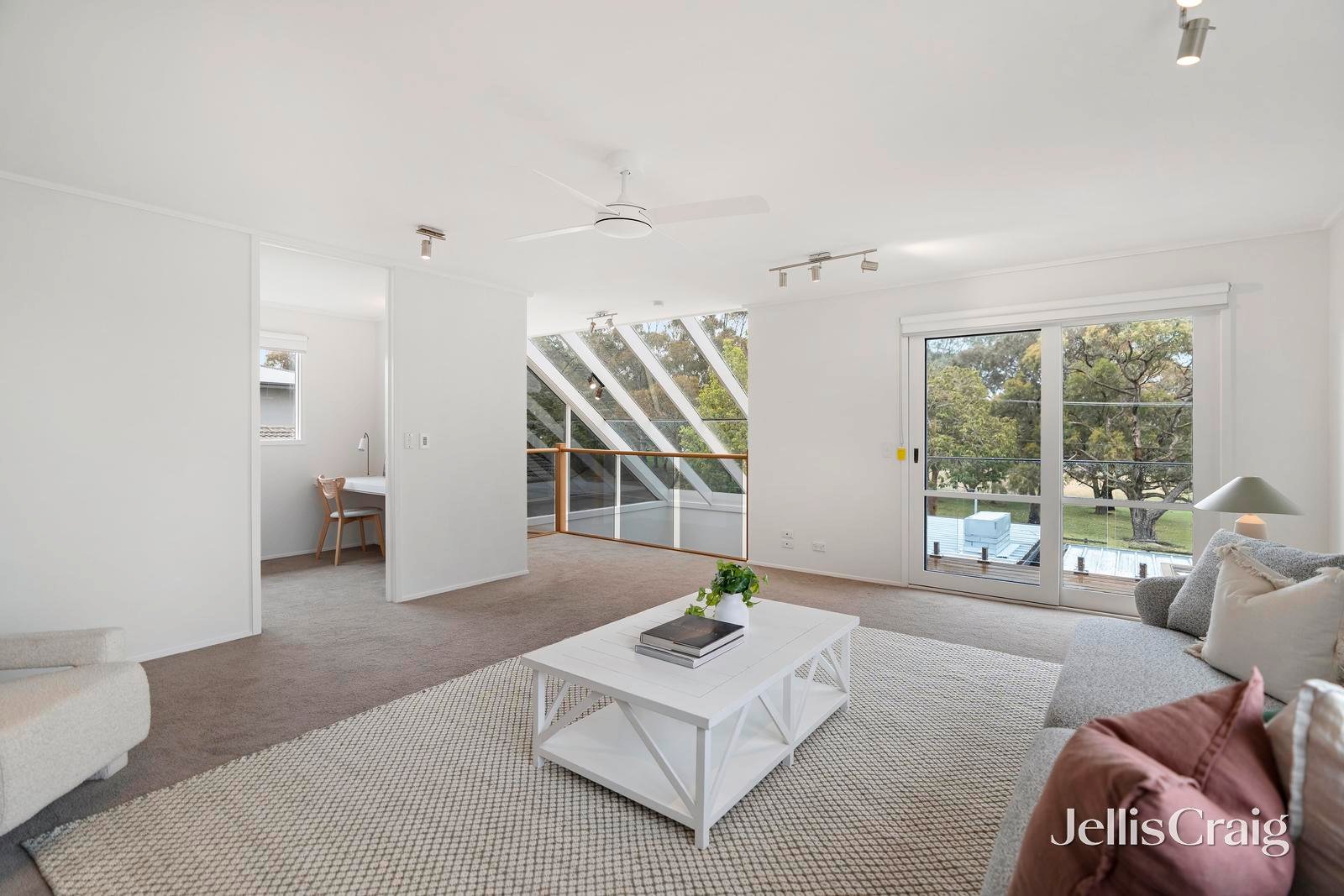 85 Vicki Street, Forest Hill image 6