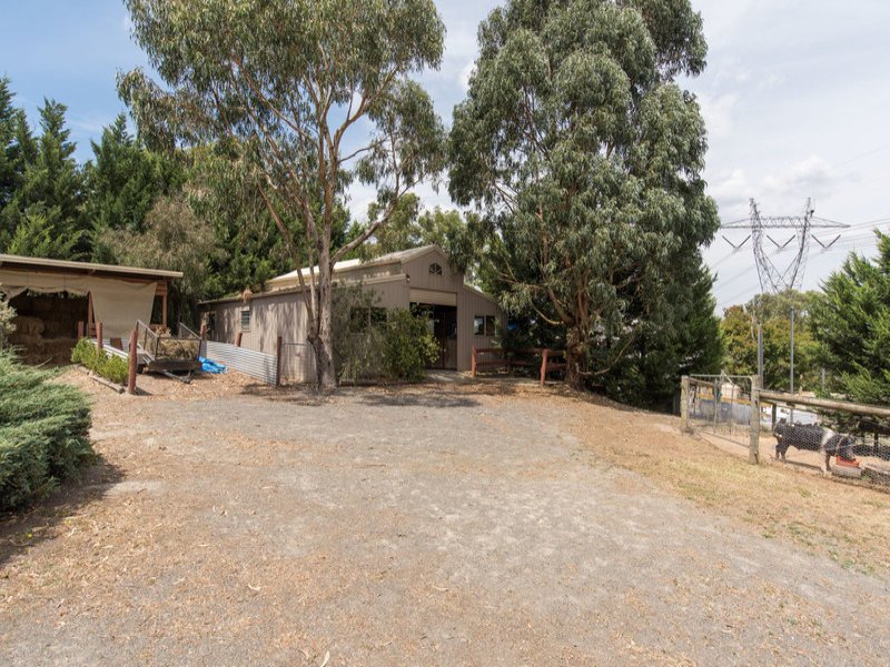 850-856 Warburton Highway, Seville East image 4