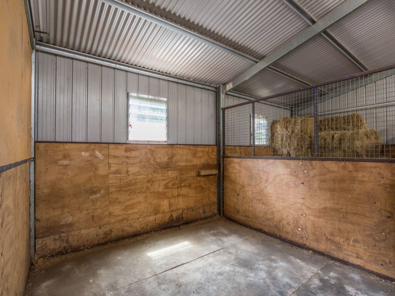 850-856 Warburton Highway, Seville East image 6