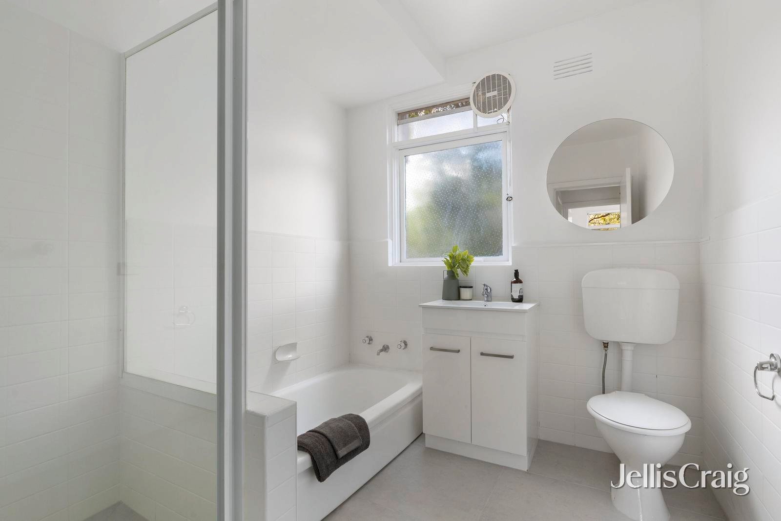 8/50 Leura Grove, Hawthorn East image 5