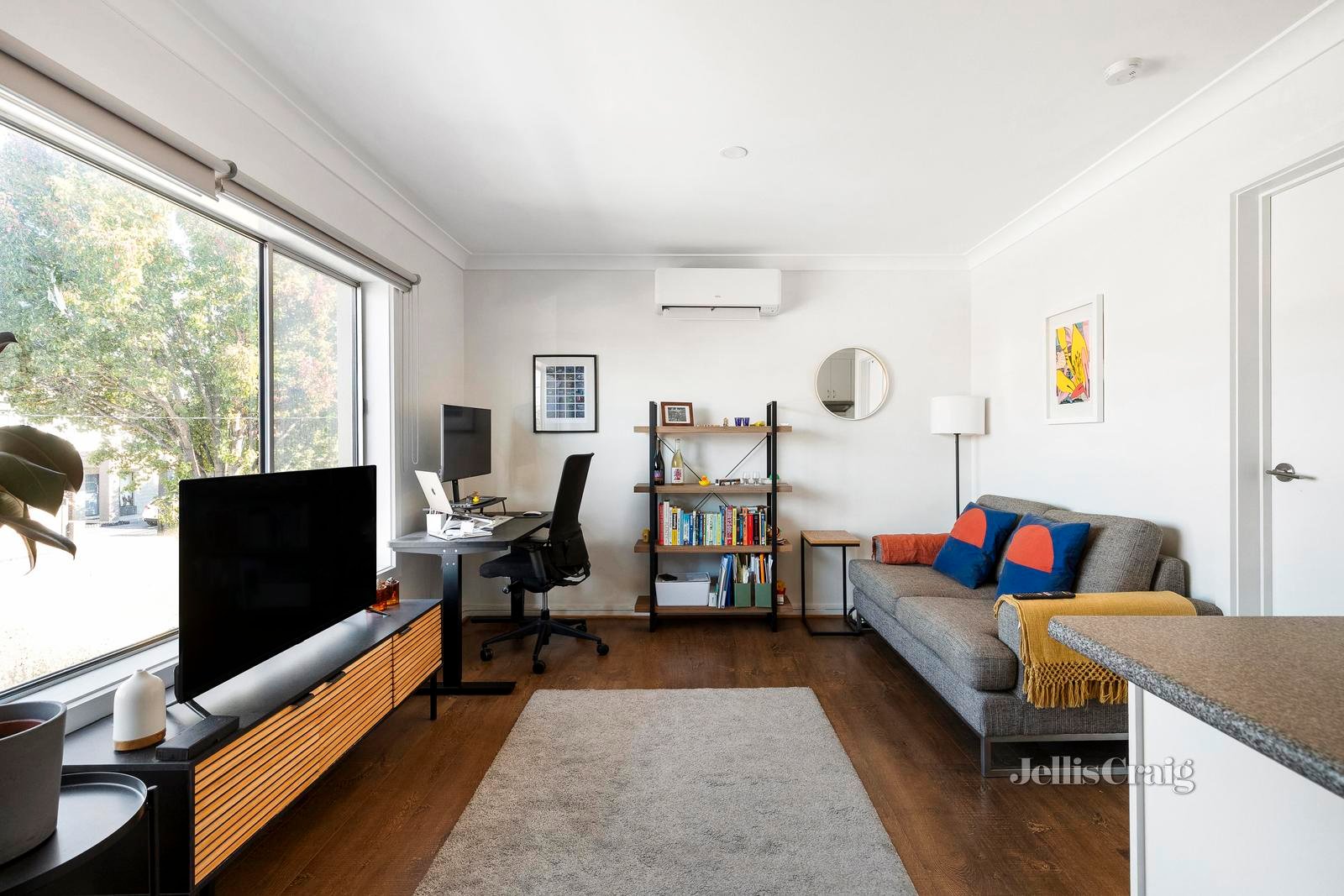 8/50 Normanby Avenue, Thornbury image 3
