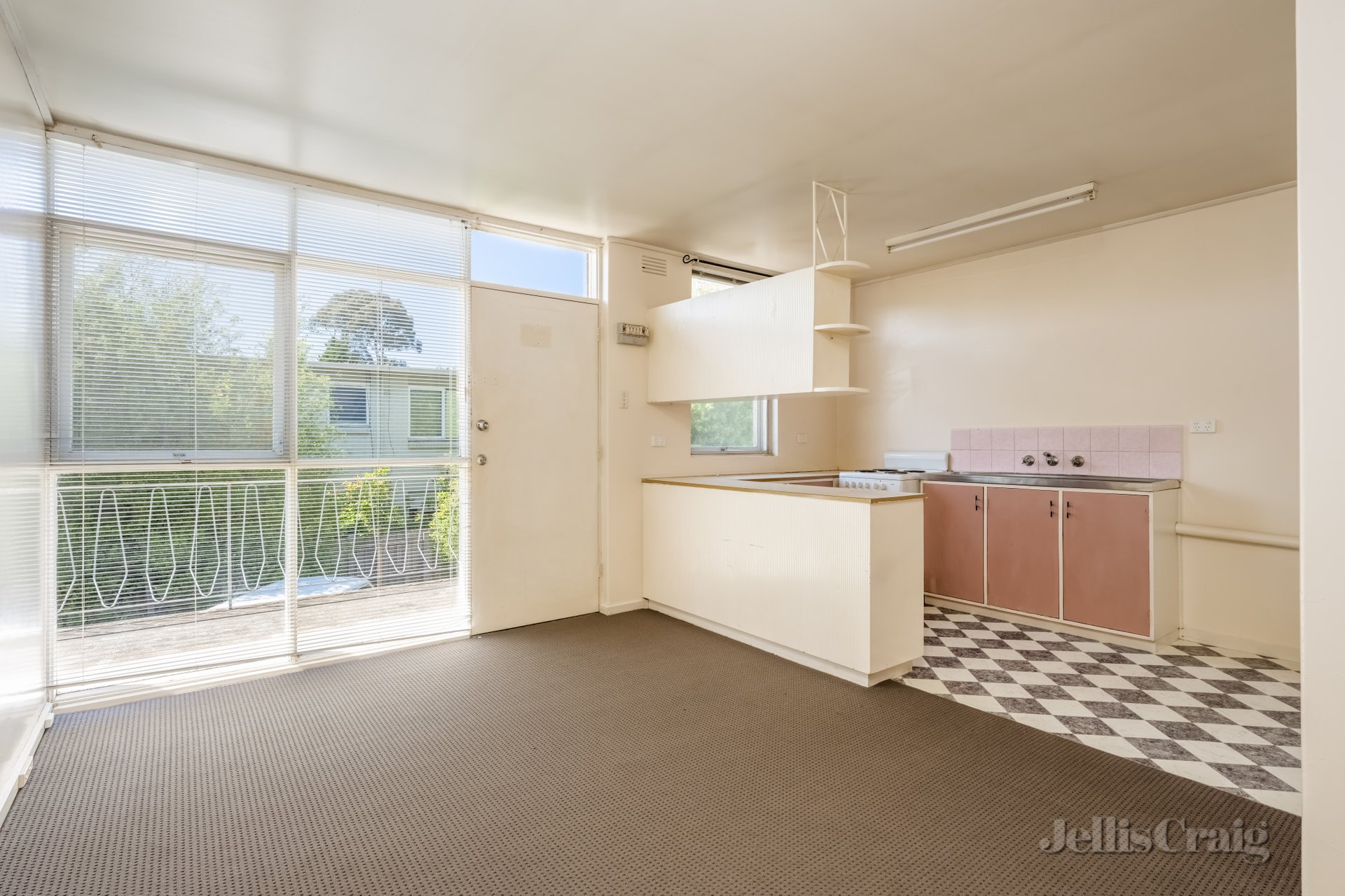 8/52 Pender Street, Thornbury image 2