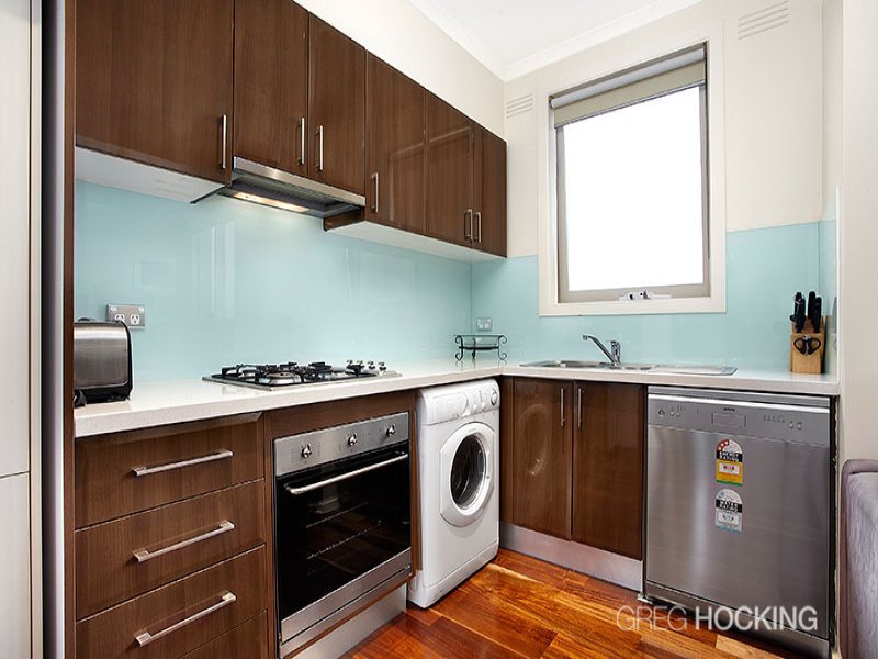 8/53-55 Finlay Street, Albert Park image 2