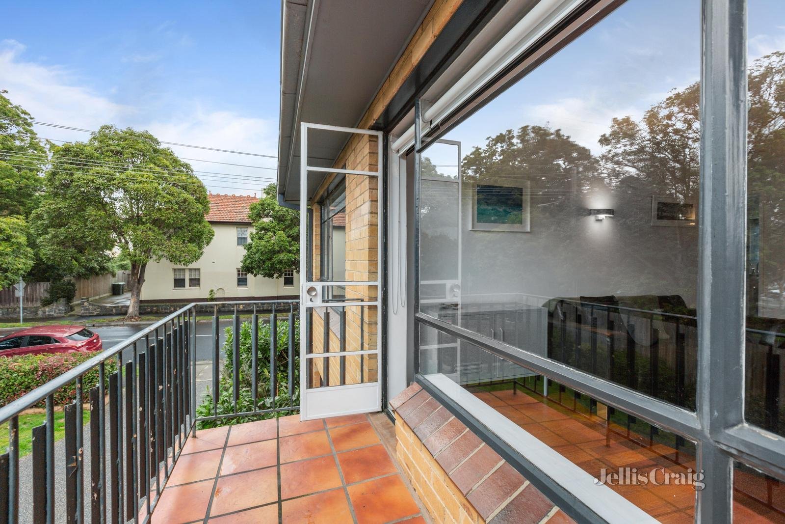 8/53 Grove Road, Hawthorn image 3