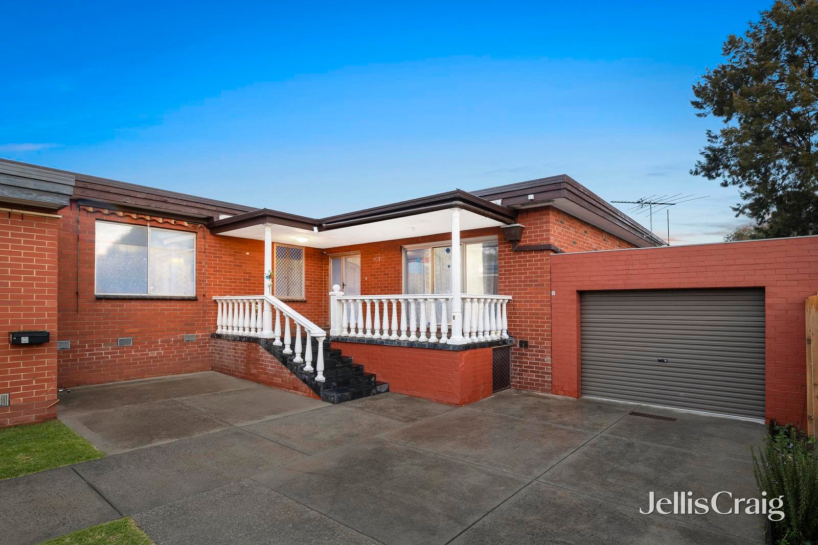 8/54 Fewster Road, Hampton image 2