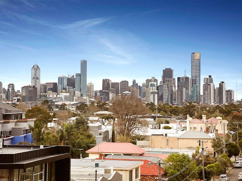 854/1 Esplanade West, Port Melbourne image 2