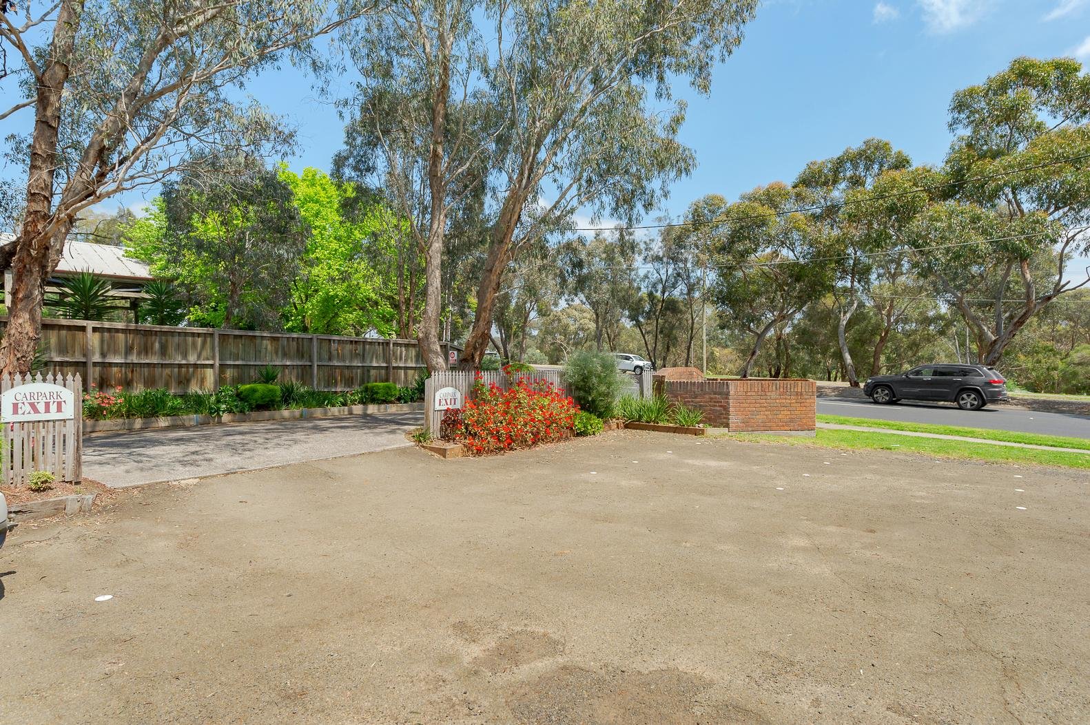 856 Main Road, Eltham image 11