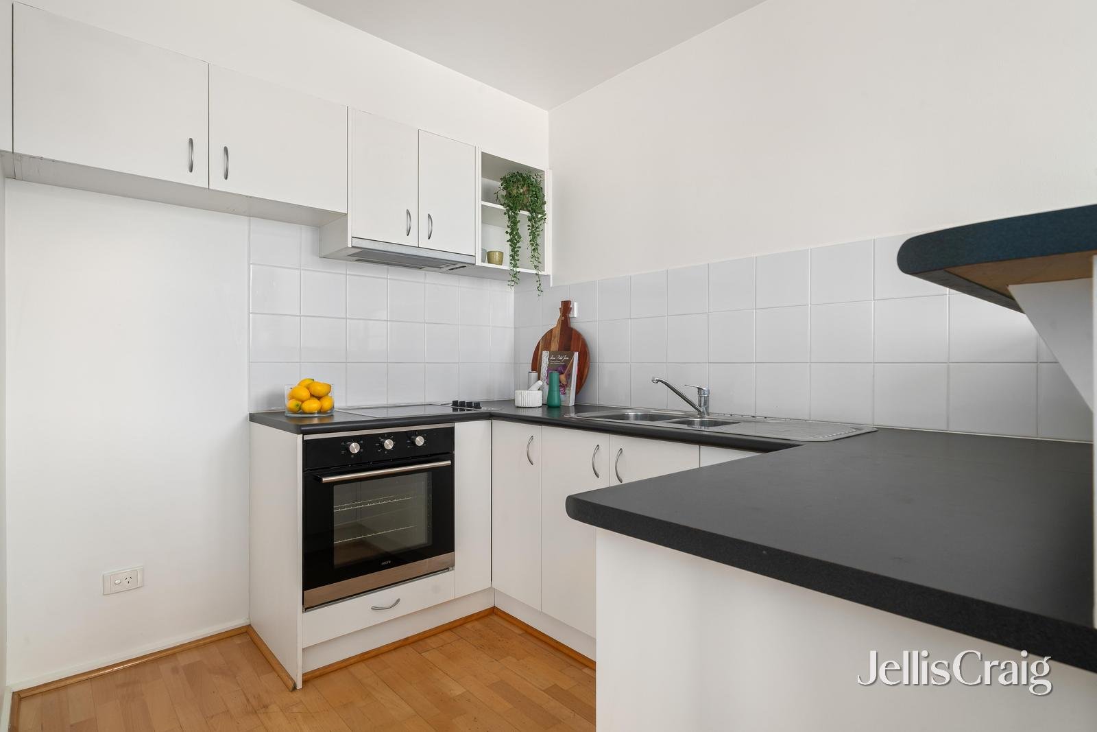 8/58-62 Mary Street, Kew image 3