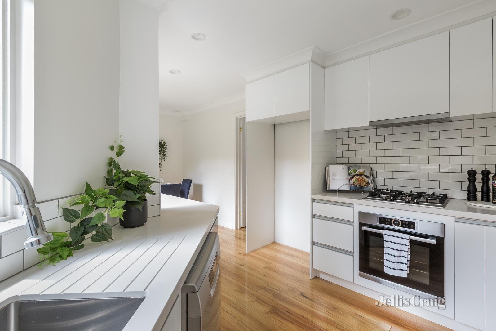 8/6-8 William Street, Hawthorn image 4