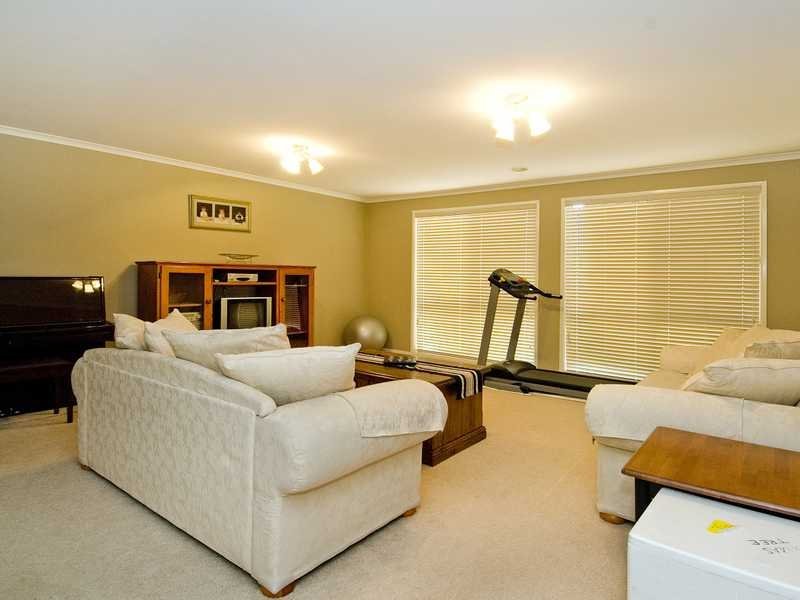 86 Ballarat Road, Hamlyn Heights image 4