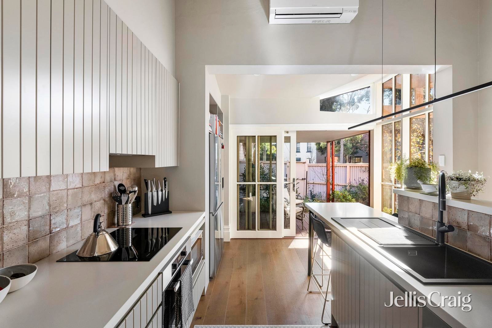 86 Barkly Street, Carlton image 9