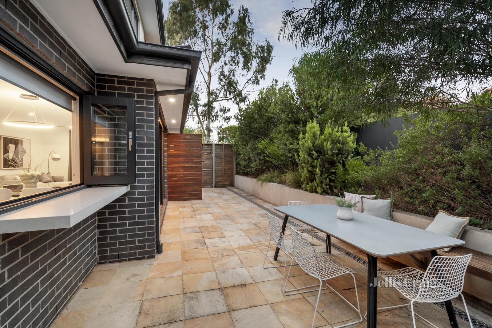 86 Bath Road, Glen Iris image 6