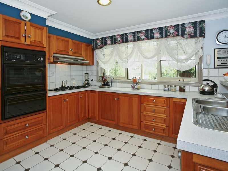86 Braund Avenue, Bell Post Hill image 3