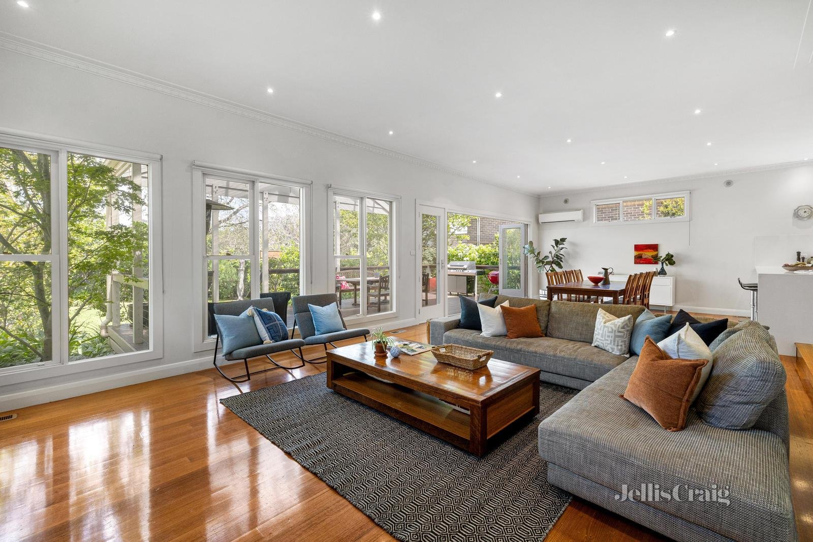 86 Croydon Road, Surrey Hills image 3