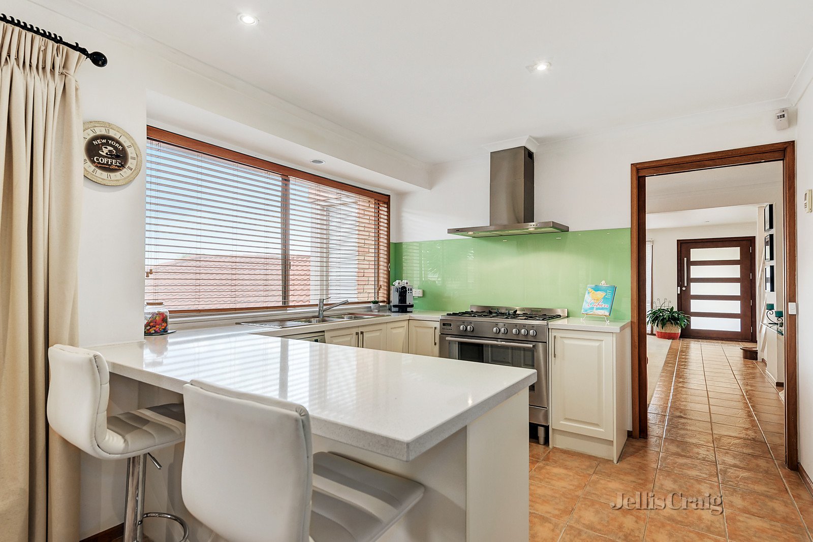 86 Haversham Avenue, Wheelers Hill image 3