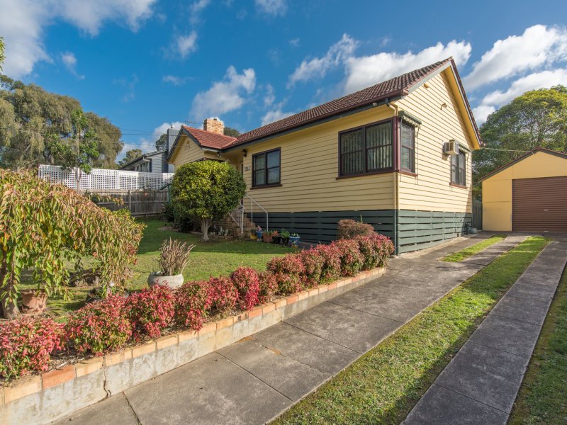 86 Mount View Parade, Croydon image 2