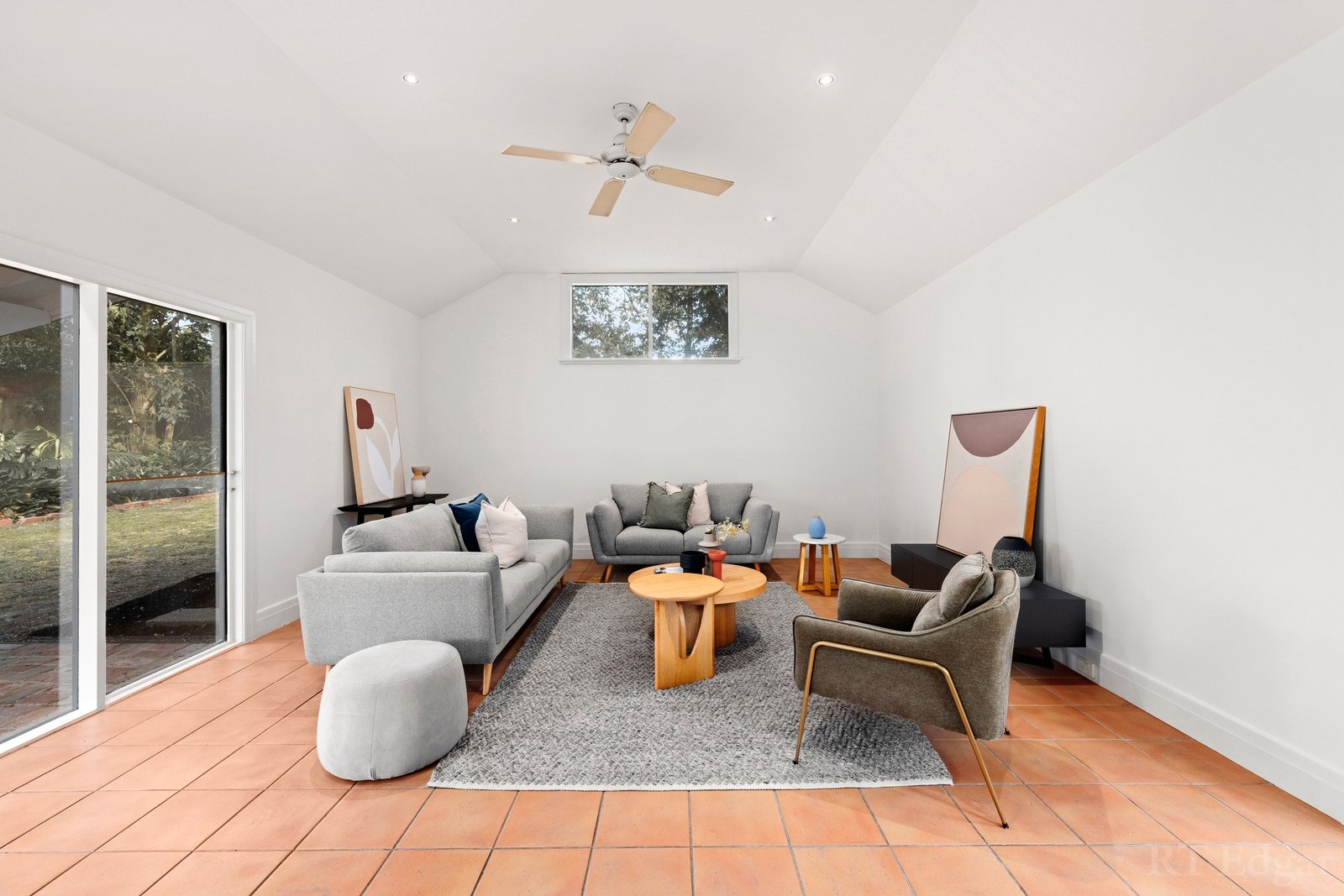 Property Gallery Thumbnail 6