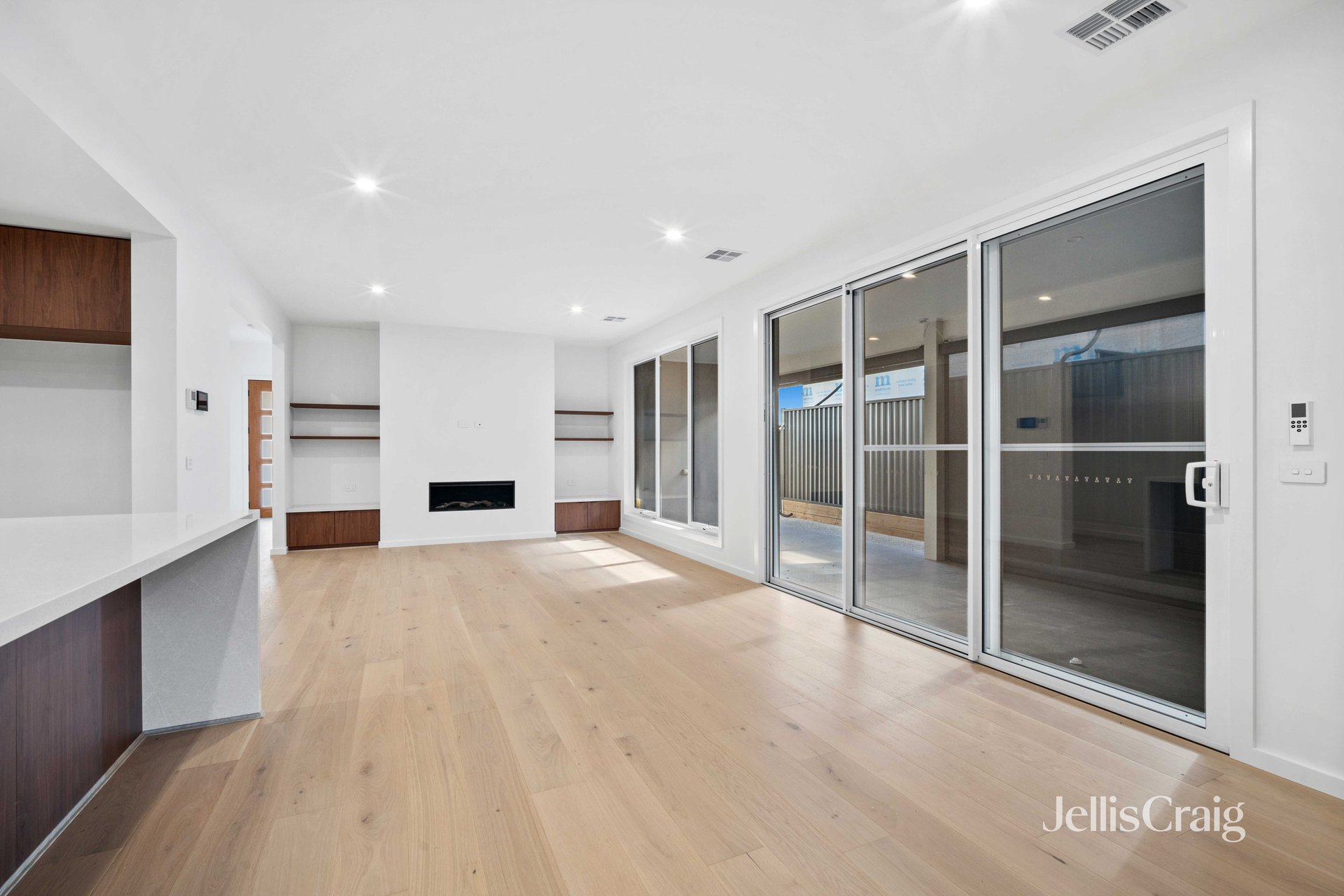 86 Thurling Parade, Lucas image 5