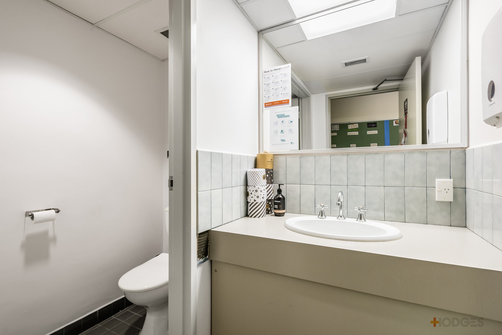 8 / 60 Bay Road SANDRINGHAM