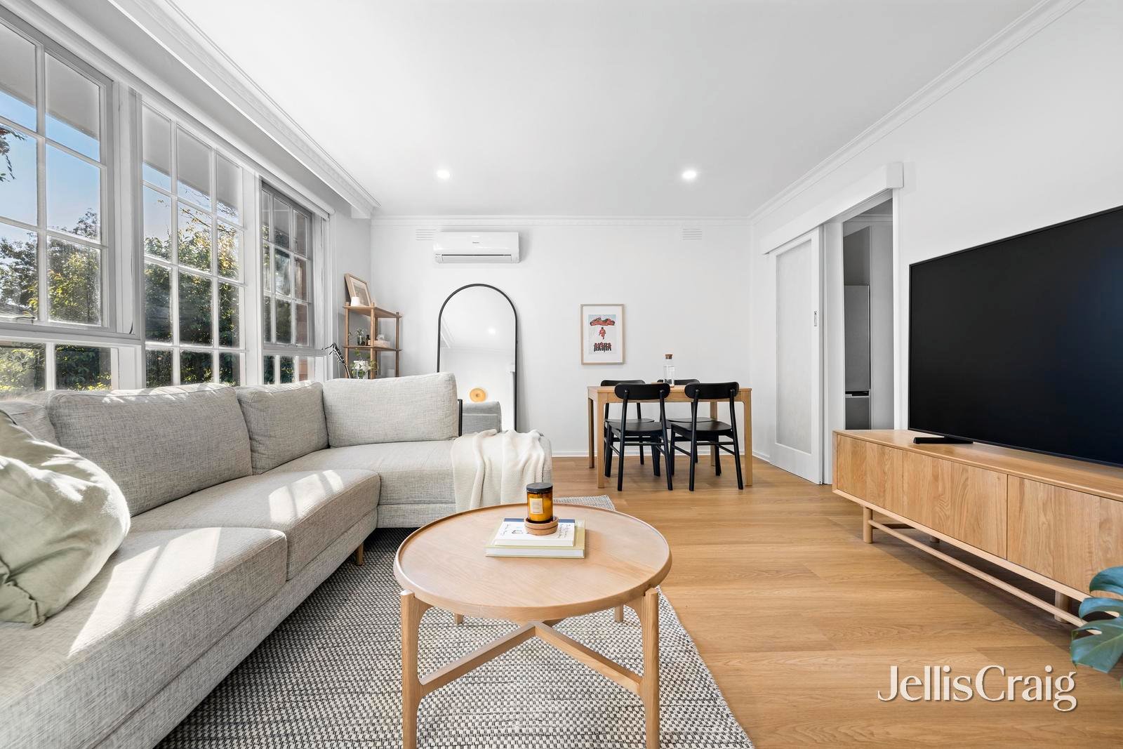 8/61 Doncaster East Road, Mitcham image 1