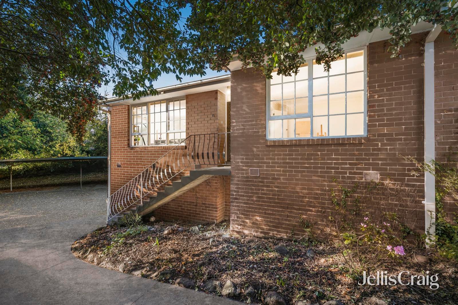 8/61 Doncaster East Road, Mitcham image 2