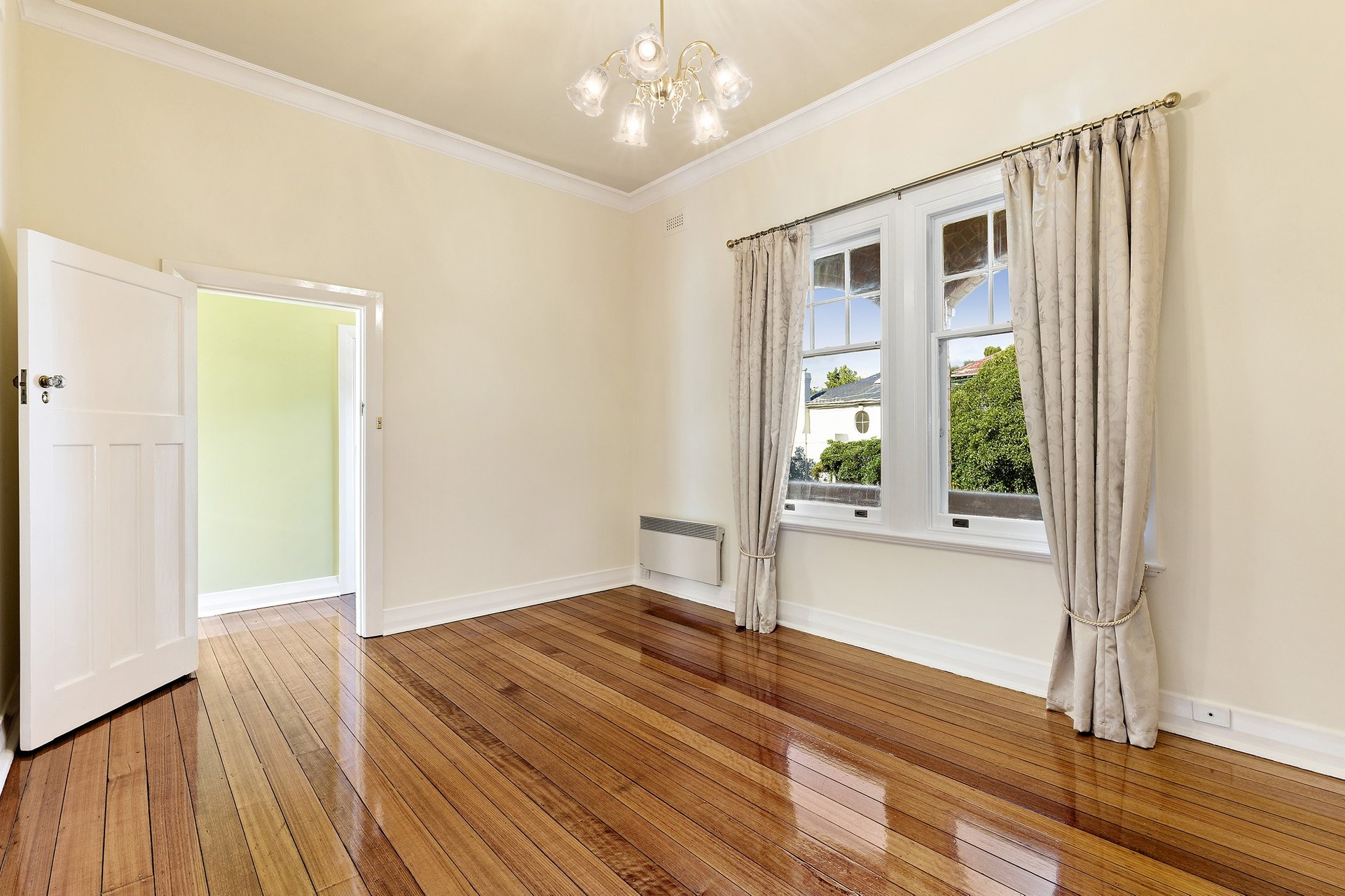 Property Gallery Thumbnail 3