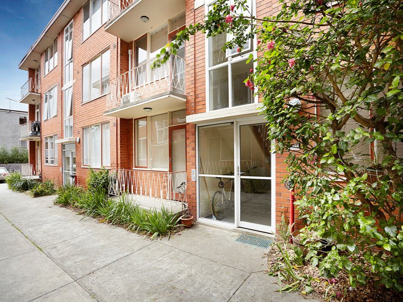 8/61 Ormond Road, Elwood image 5