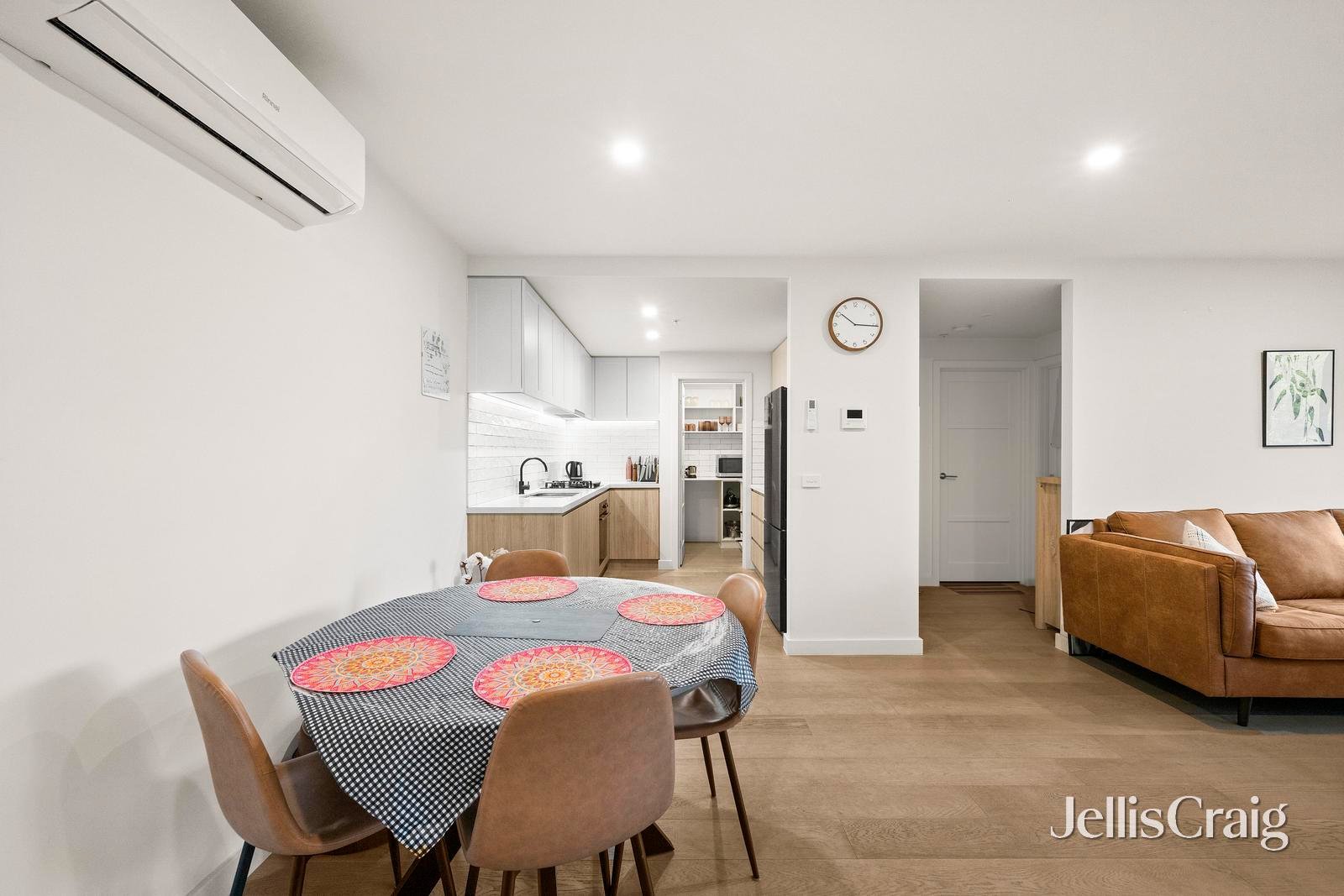 8/62 River Street, Healesville image 3