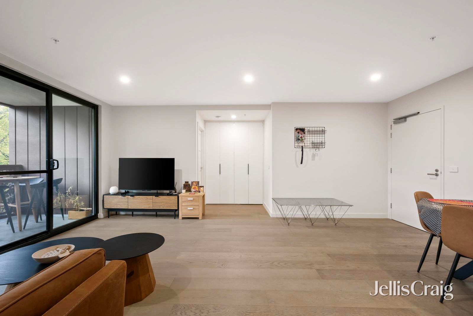 8/62 River Street, Healesville image 5