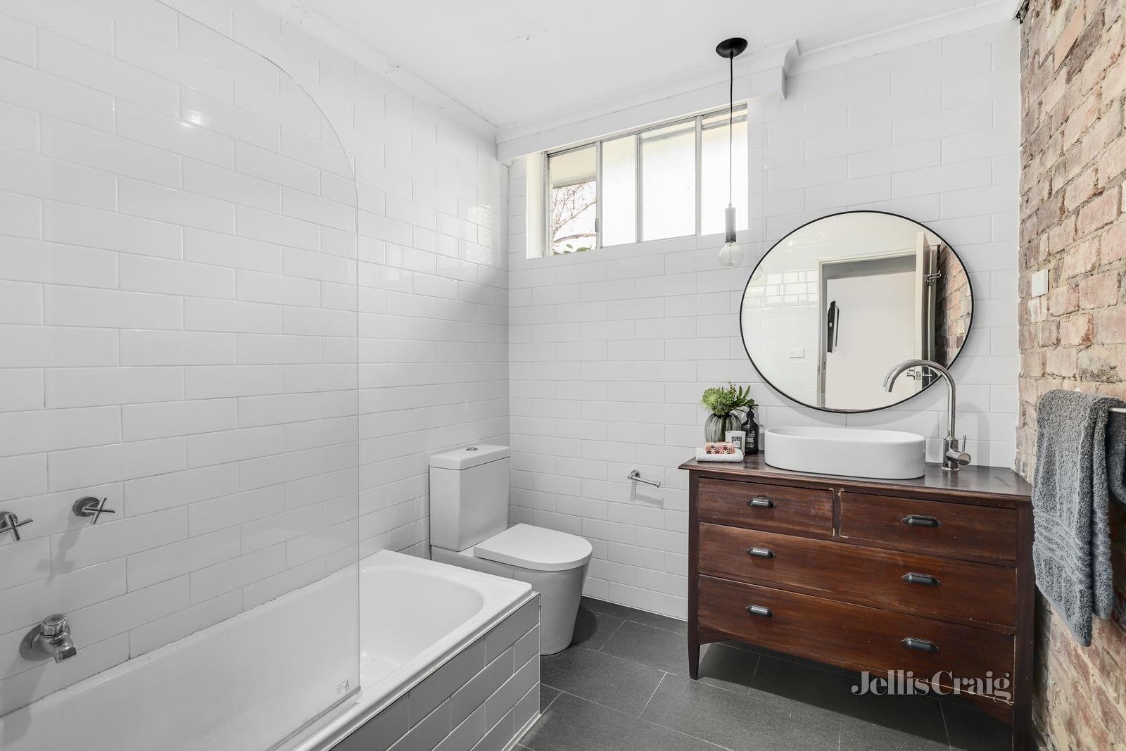 8/65 Edgar Street North, Glen Iris image 5