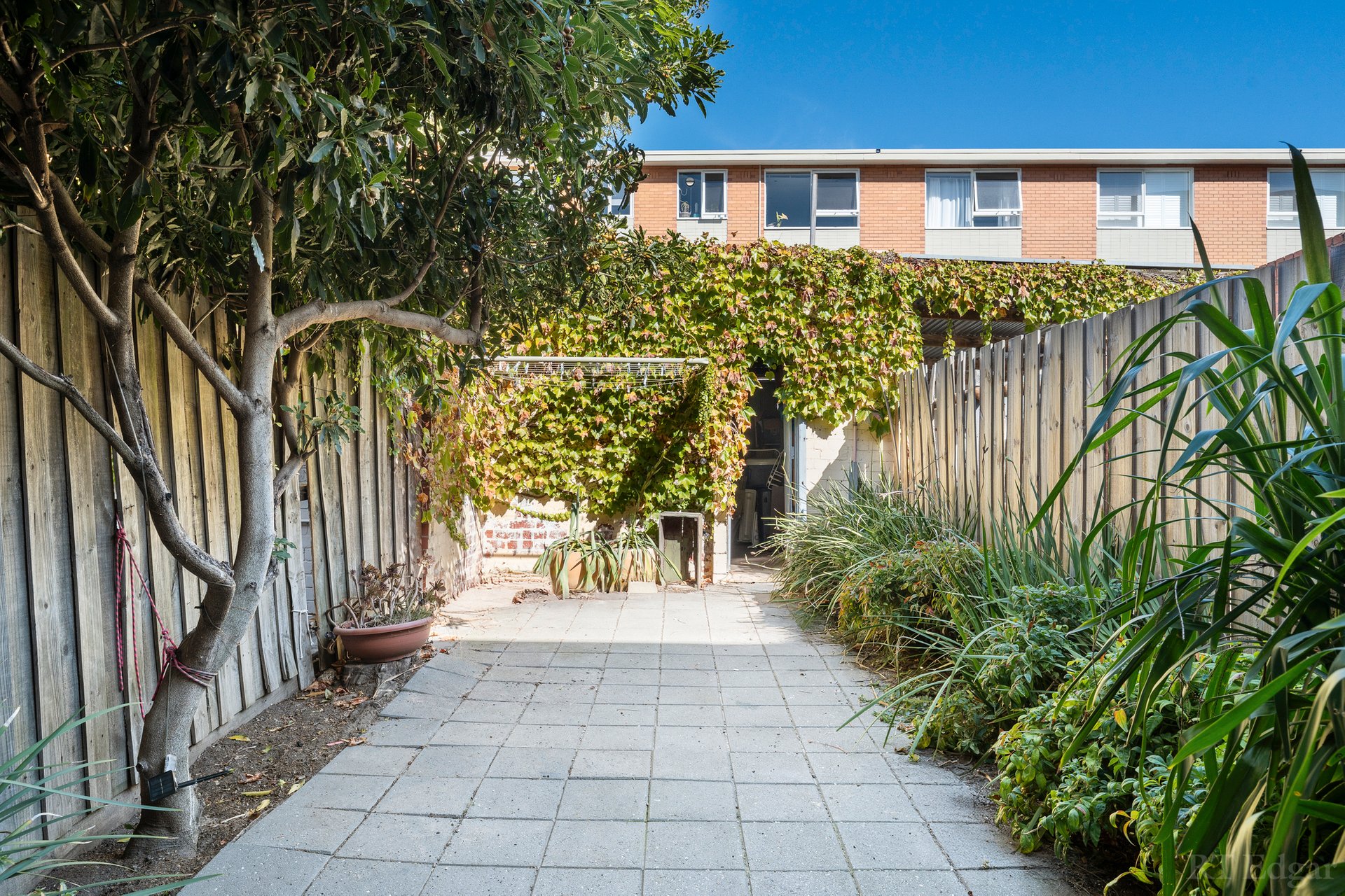 Property Gallery Thumbnail 9