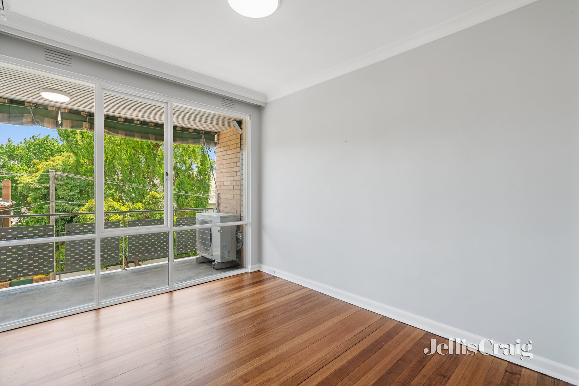 8/677 Toorak Rd, Toorak image 2