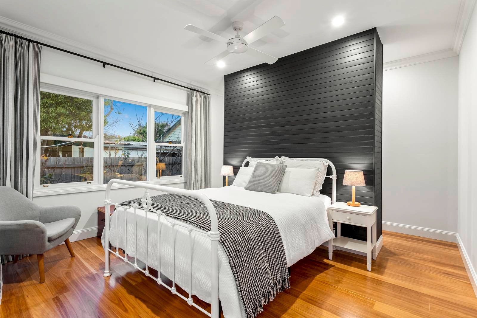 Property Gallery Thumbnail 9