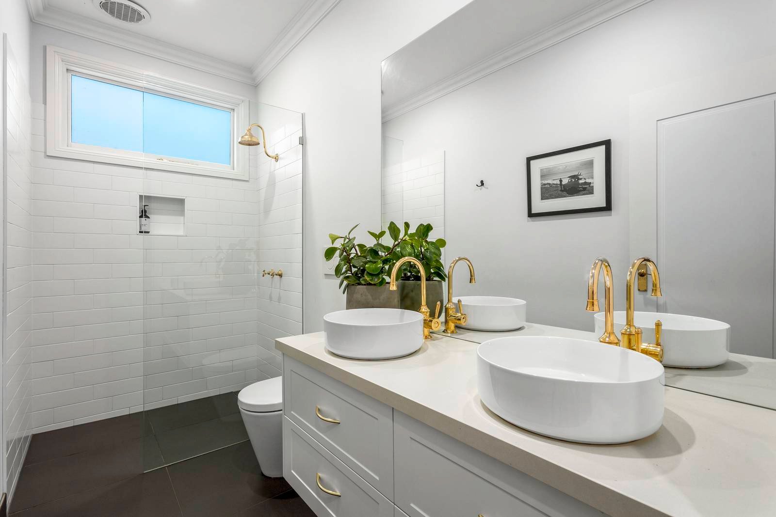 Property Gallery Thumbnail 11