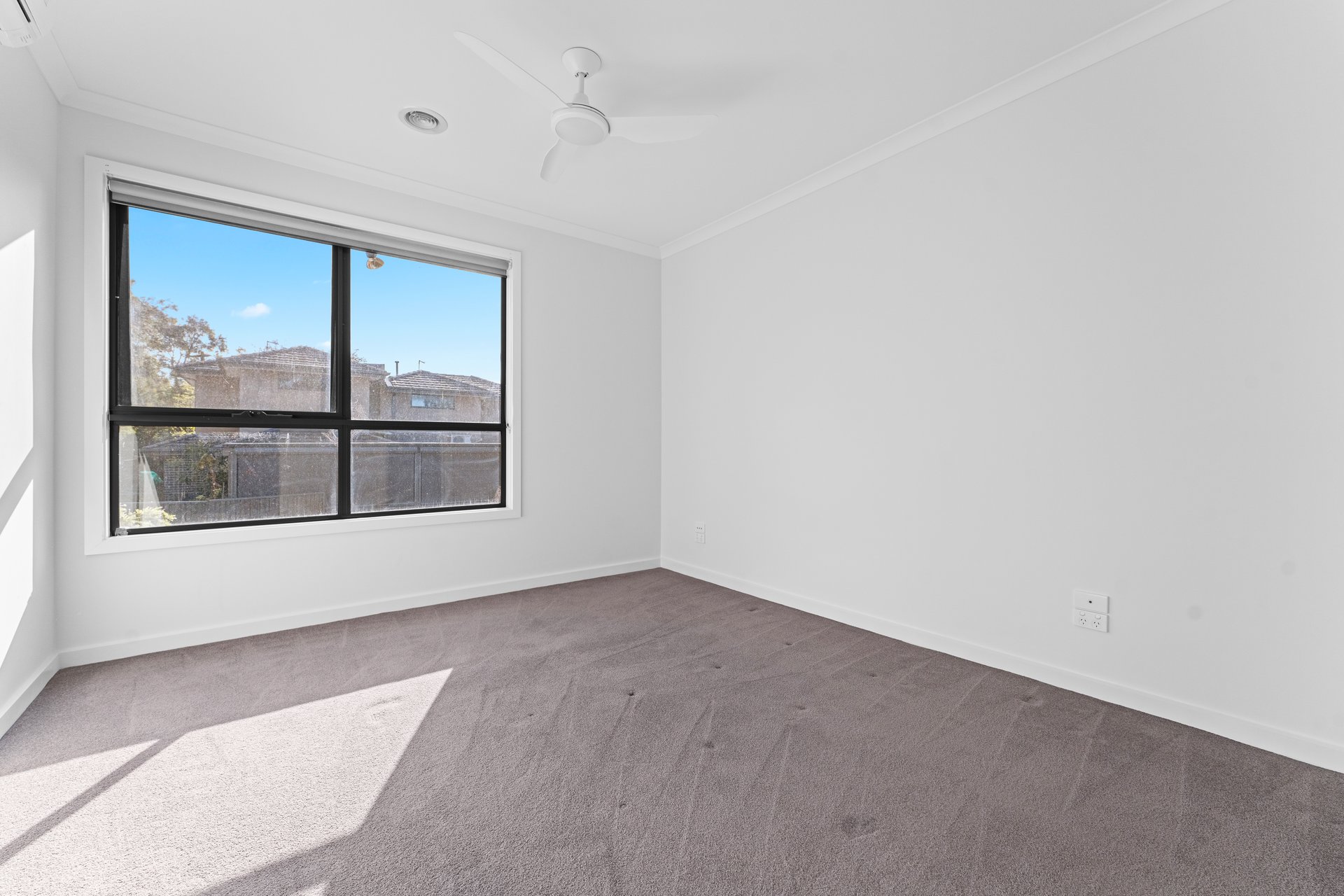 8/7-8 Seaton Court, Mount Waverley image 4
