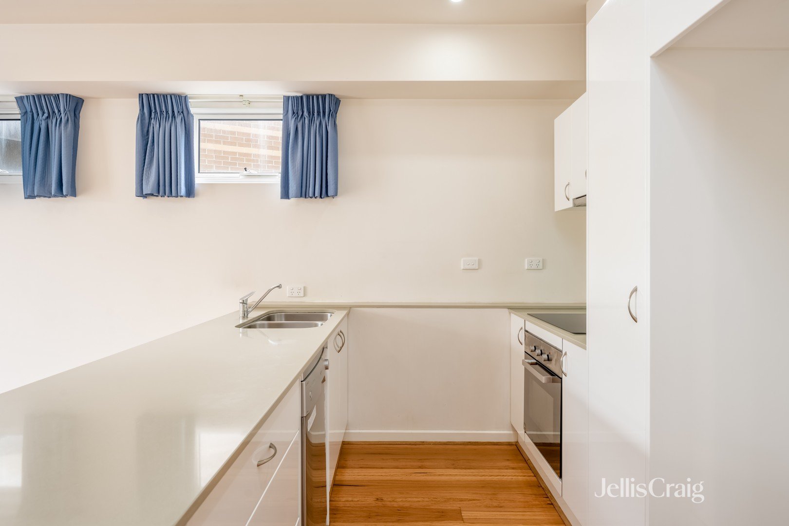 8/7-9 Bell Street, Coburg image 2