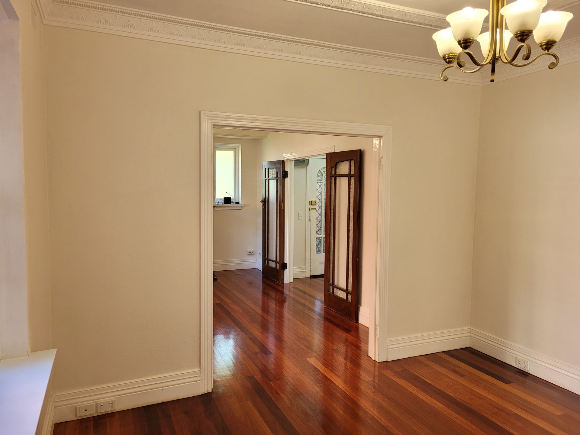 87 Carroll Crescent, Glen Iris image 6