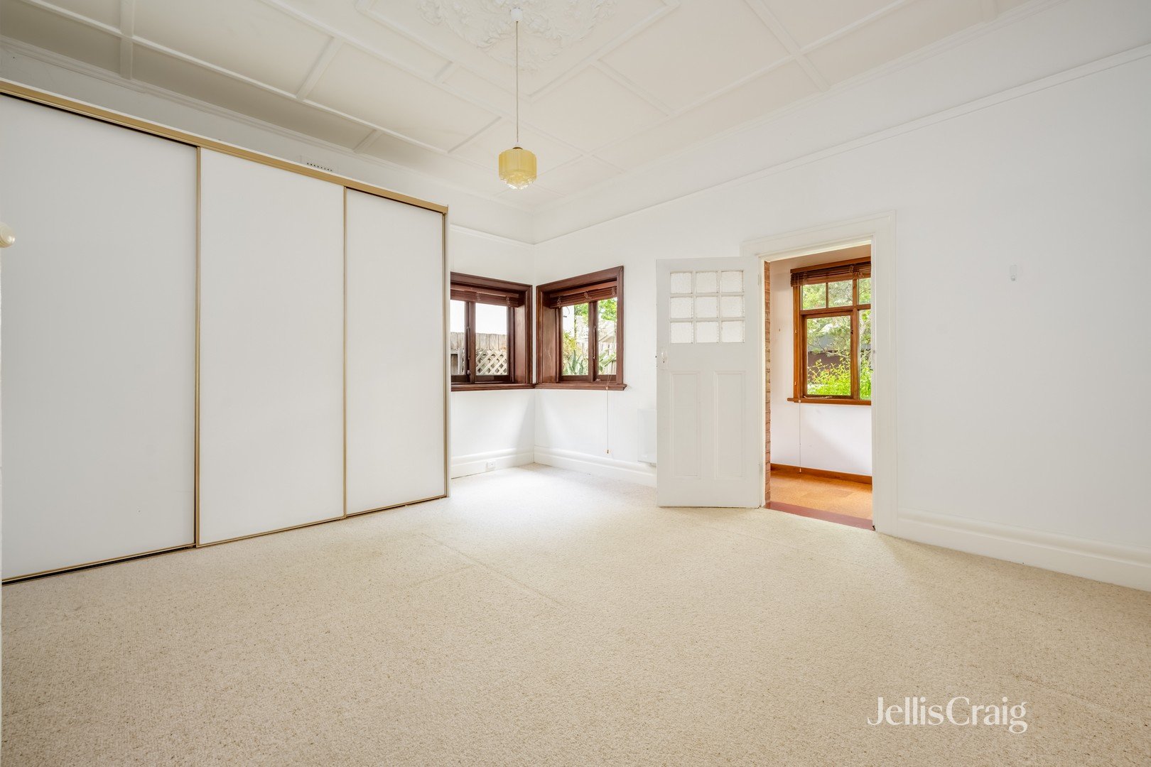 87 Clarence Street, Brunswick East image 4